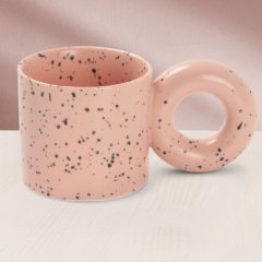 Кружка керамическая "Розовый бублик" 300 мл 9624026